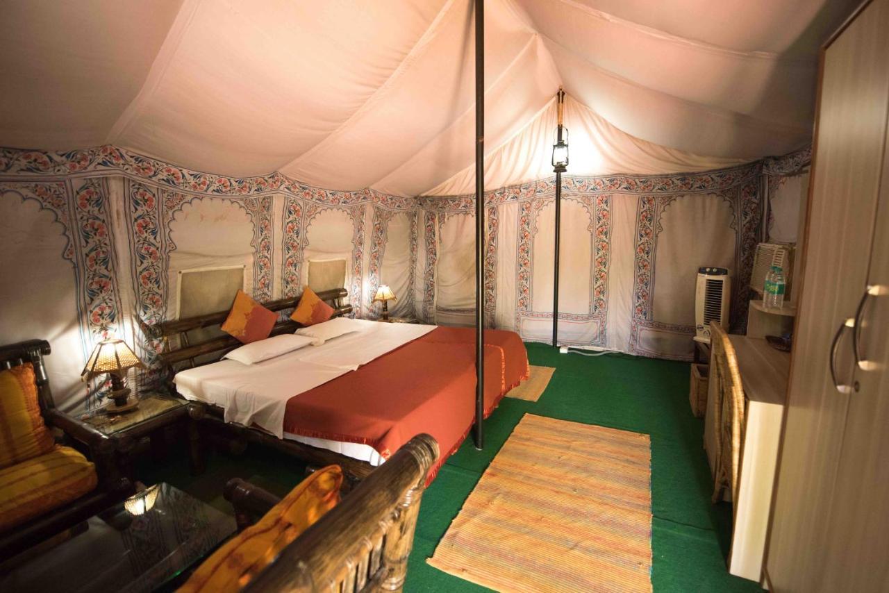 Zizina Otis Resort Гувахати Экстерьер фото